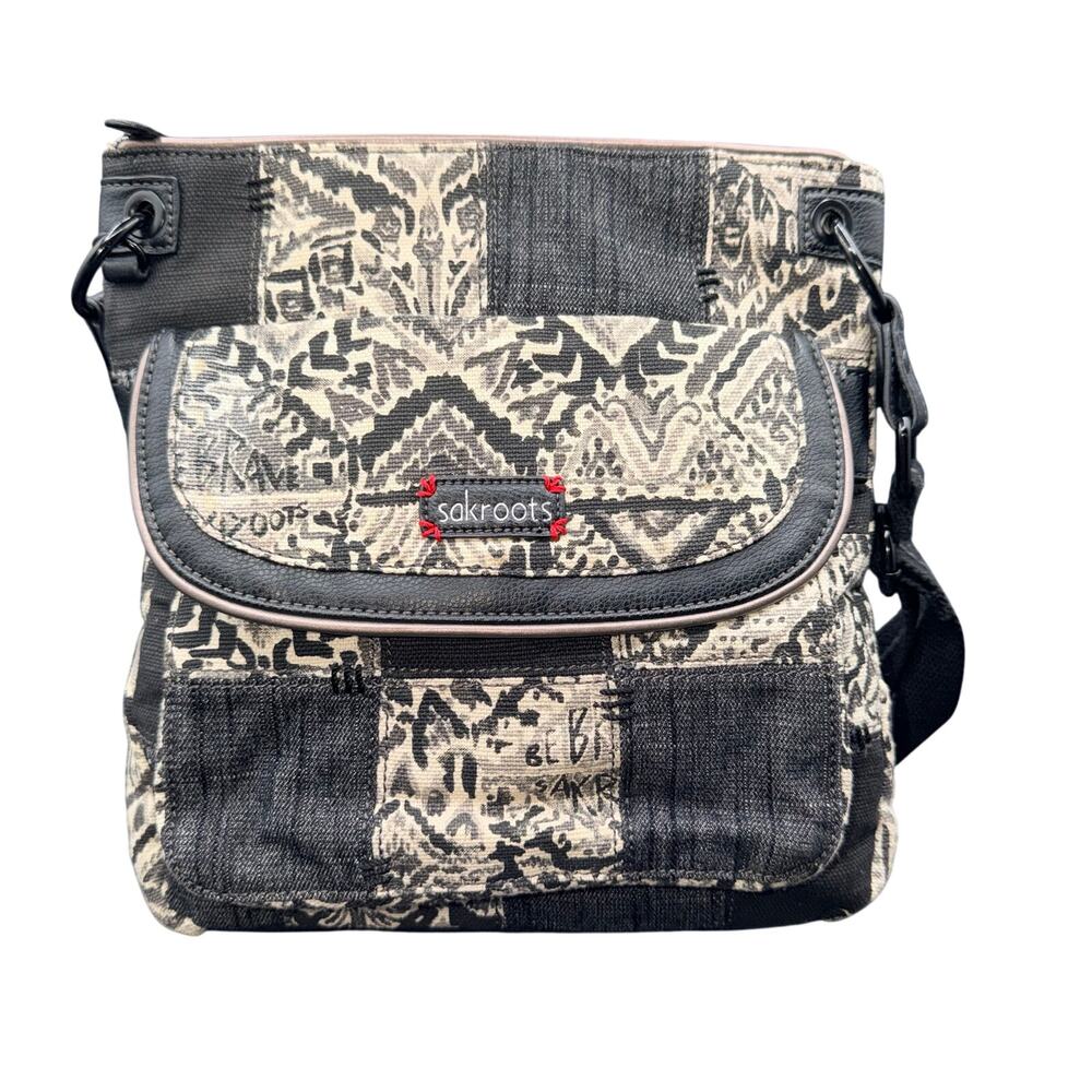 Sakroots Artist Circle Crossbody Bag Black White Tribal Boho Convertible Purse